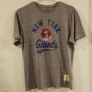 🎉 Authentic New York Giants tshirt in Medium